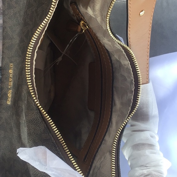 Michael Kors Medium shoulder Bag - Picture 5 of 8